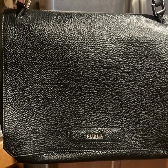 FURLA PATTY BLACK PEBBLED LEATHER HOBO BAG - Picture 14 of 16